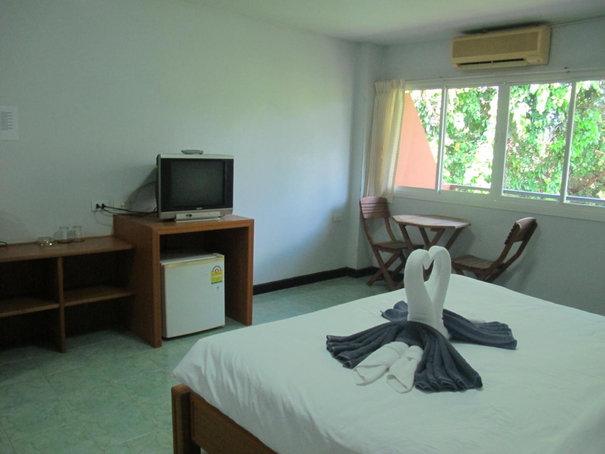 V.J. Bed & Breakfast Koh Chang Klong Prao Beach Exterior photo